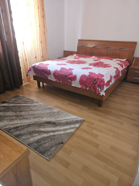 Masina de Paine (Obor), 3 min. metrou, apartament 3 camere.